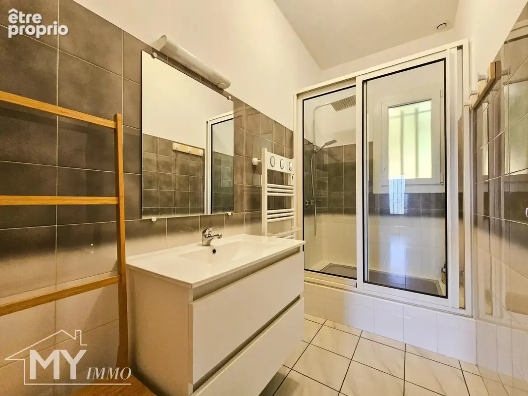 Vélines : Maison d’architecte de 218 m² avec piscine sur près de 2,8 hectares - photo 14