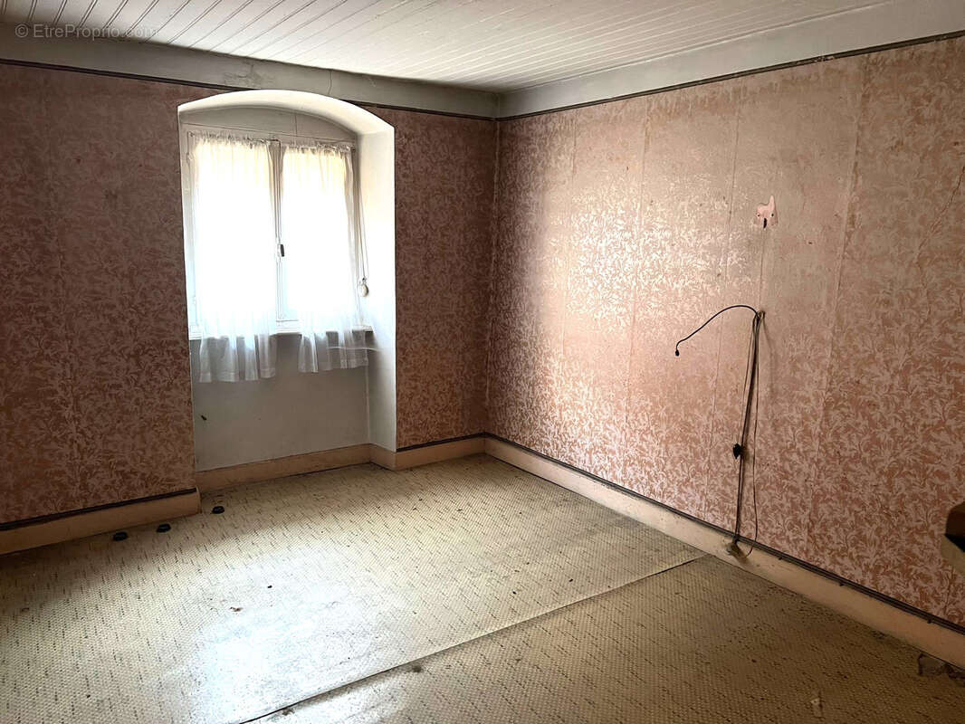 Maison à CLERVAL