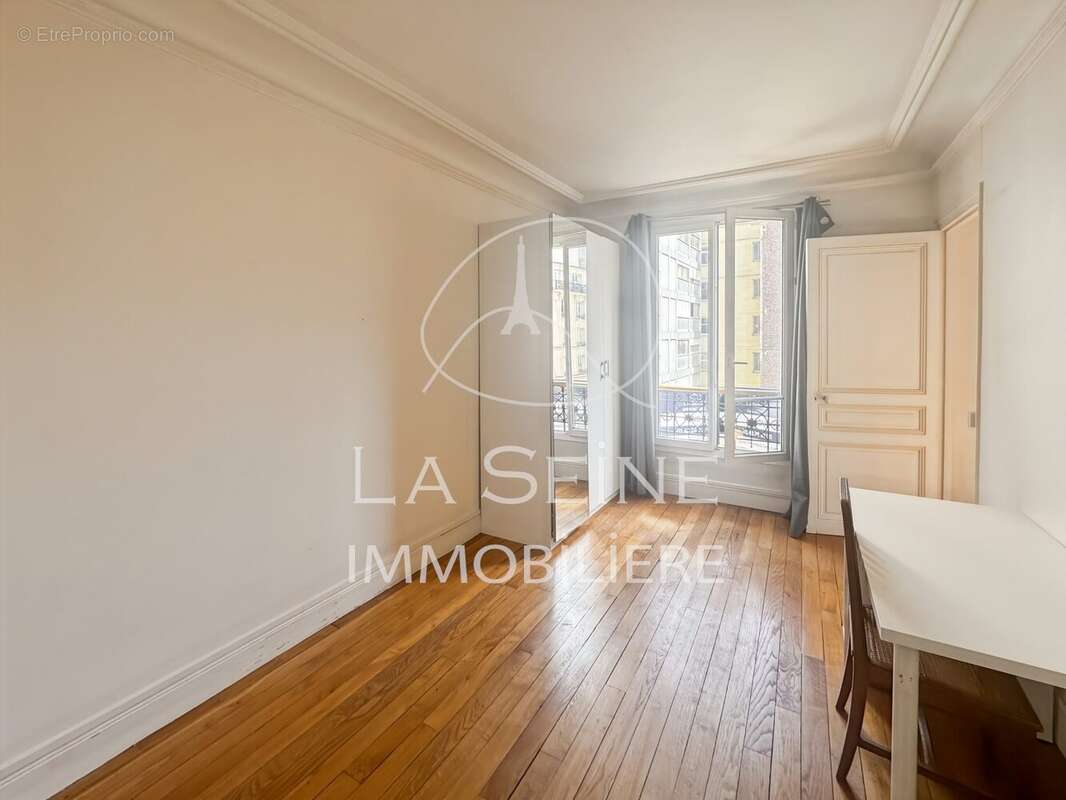 Appartement 57 m² à Paris-15e  - photo 8