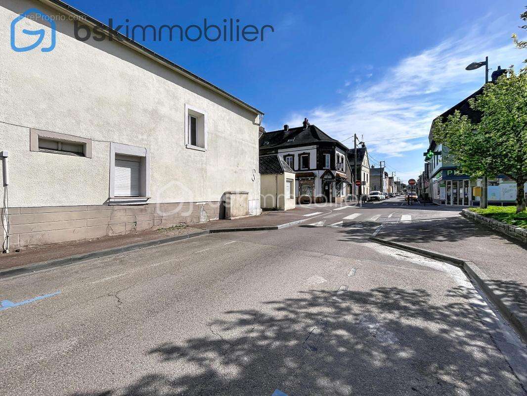Maison à SAINT-ETIENNE-DU-ROUVRAY