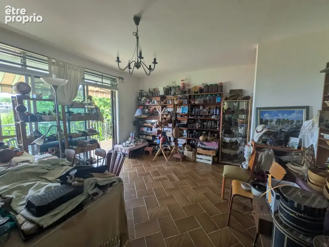Maison 7 pièces 145 m² à vendre à Saint-Claude (97120) - photo 8