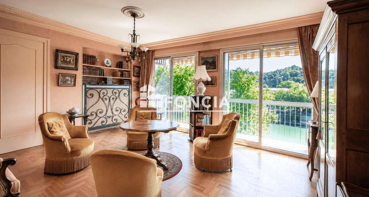 Appartement à LYON-9E
