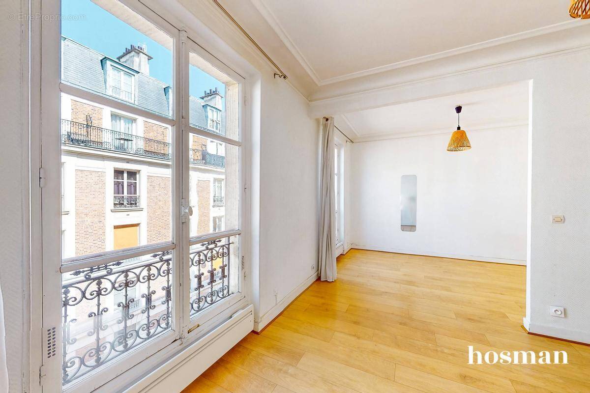 Appartement à PARIS-11E