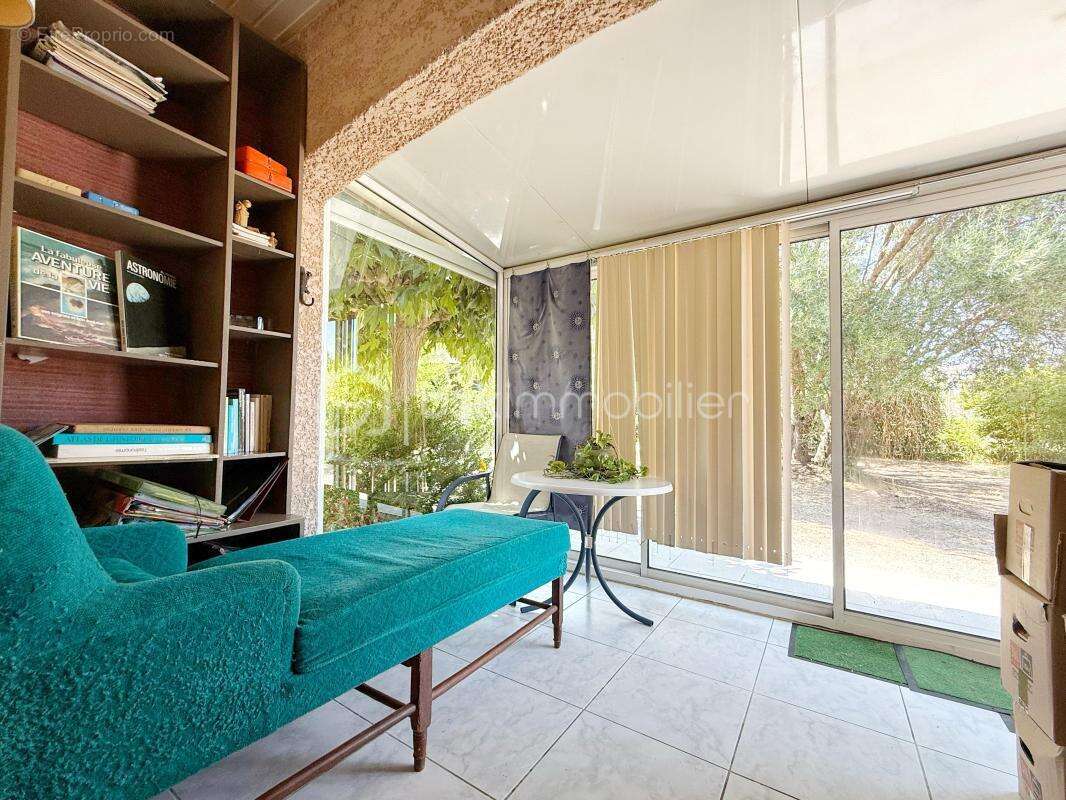 Colombiers – maison t4 de plain-pied – 148 m² – terrain de 999 m² – terrasses – véranda – atelier - photo 7