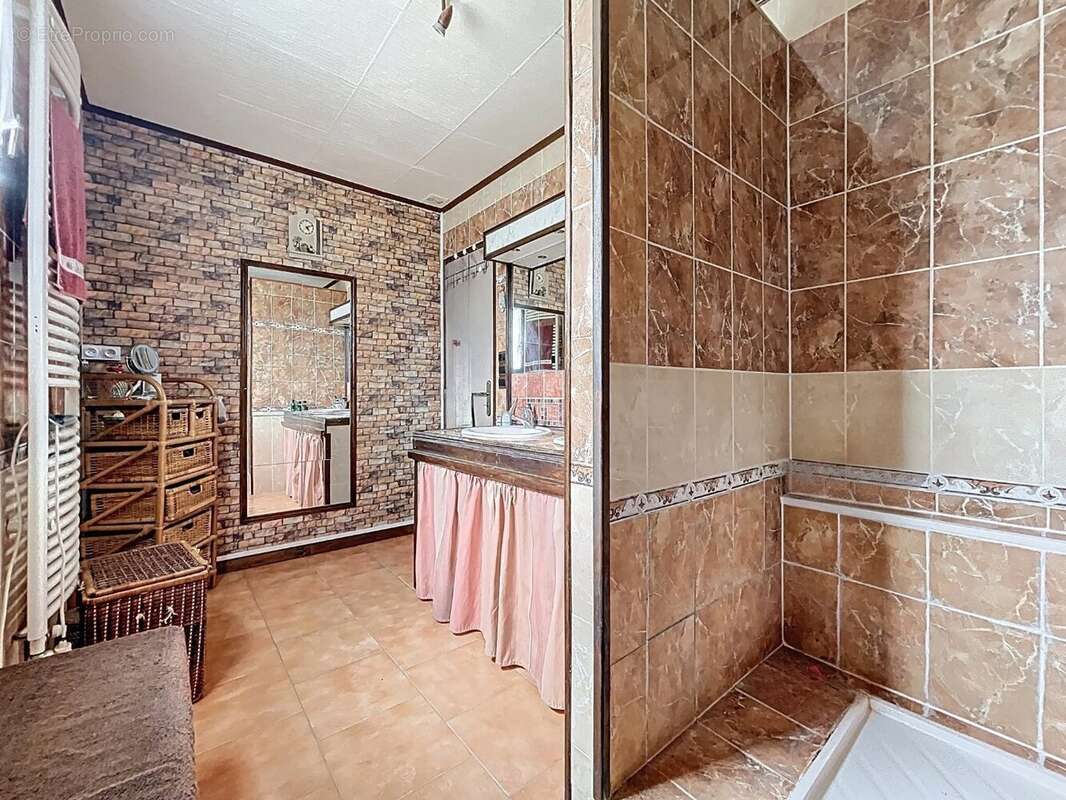 Maison à NOGENT-SUR-VERNISSON