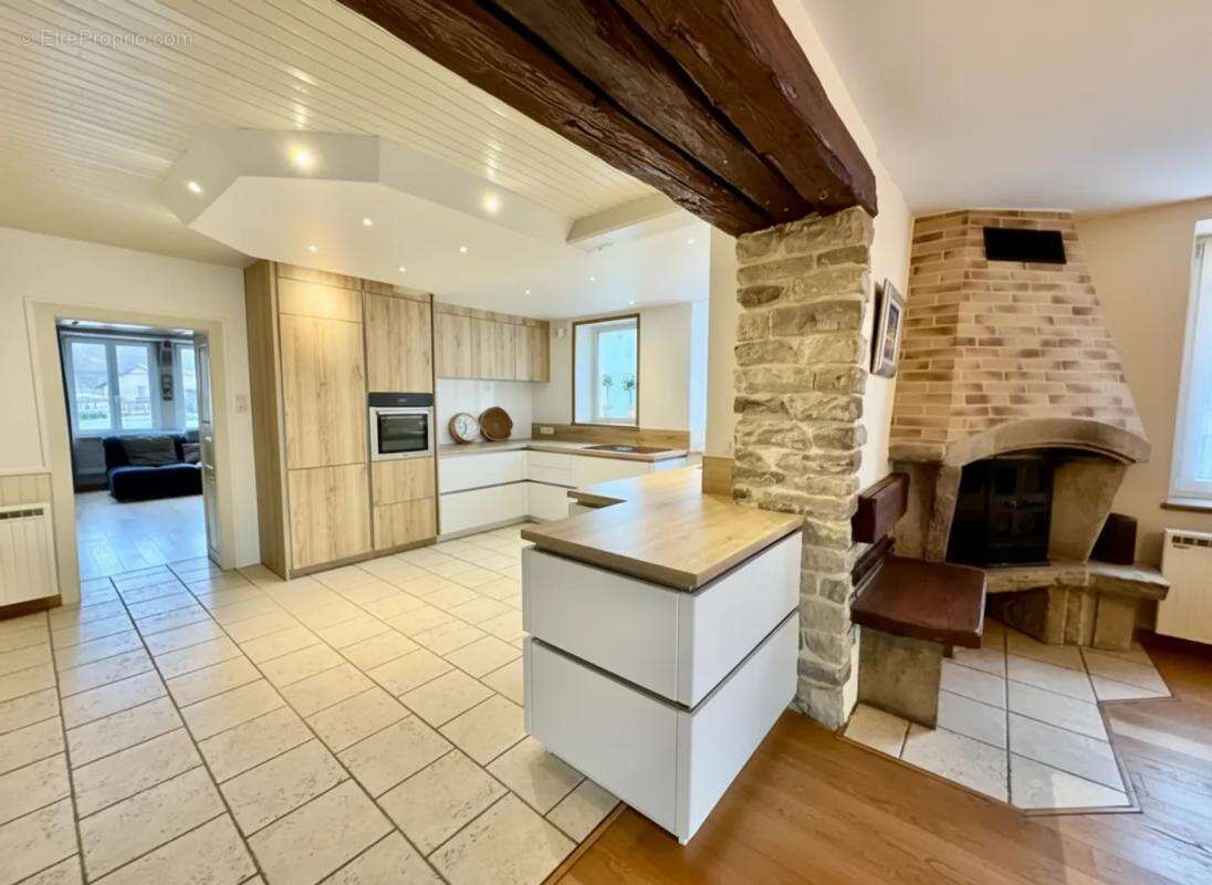 Grande maison 10 pièces à Voyer - photo 12
