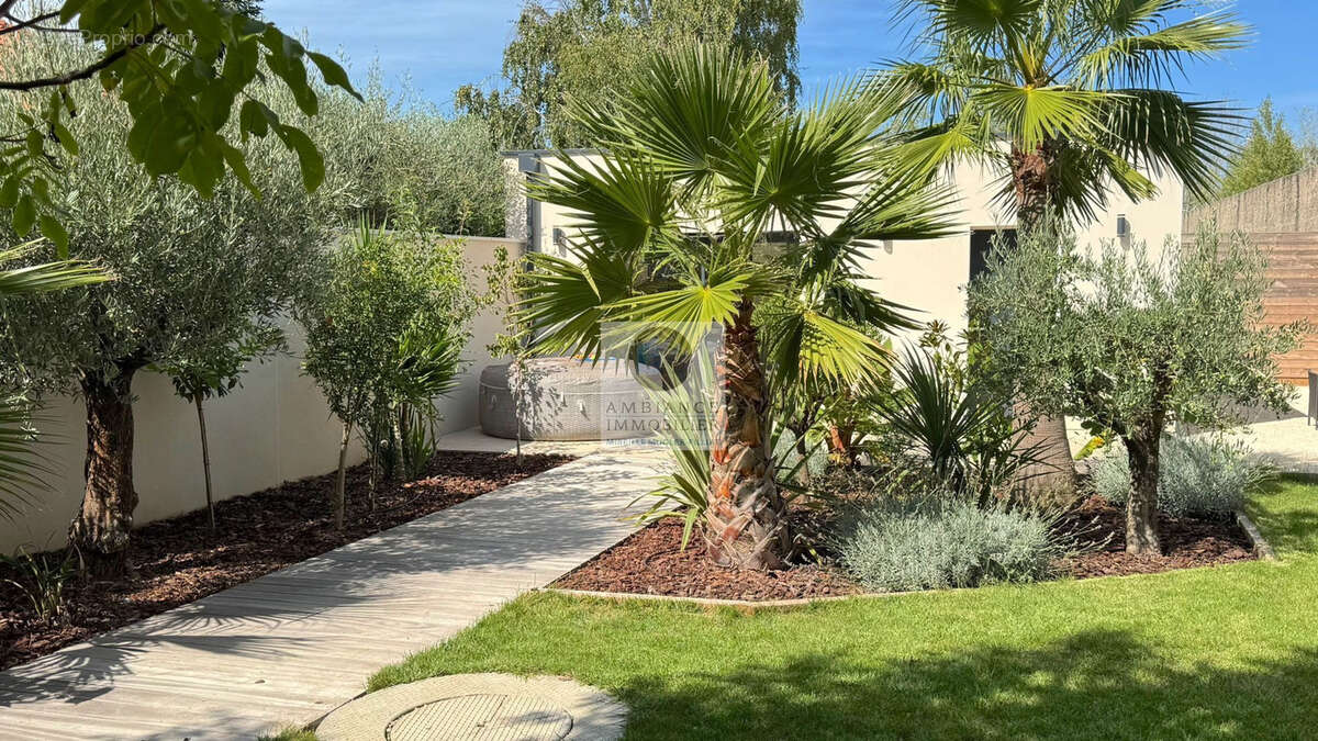 Maison à SAINT-PERAY