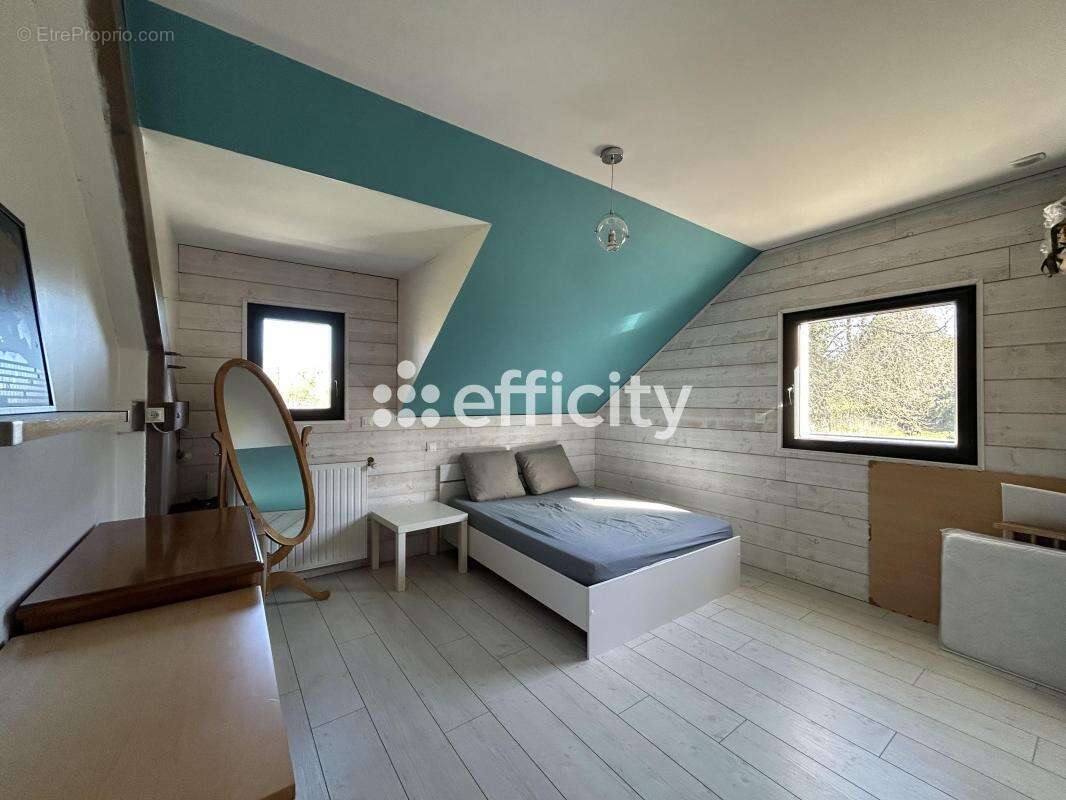 Maison à VEZIN-LE-COQUET