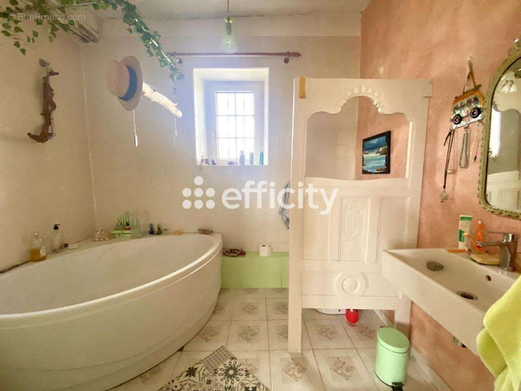 Maison à LA CHAPELLE-SUR-LOIRE