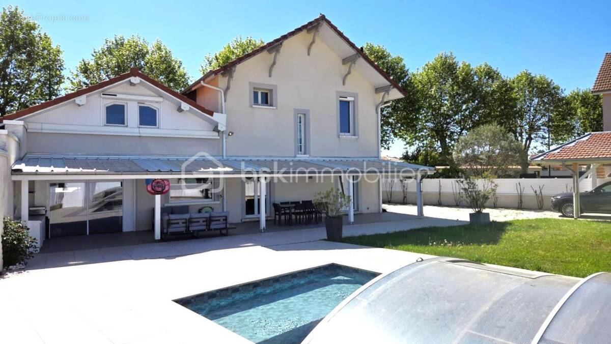 Maison à PUSIGNAN