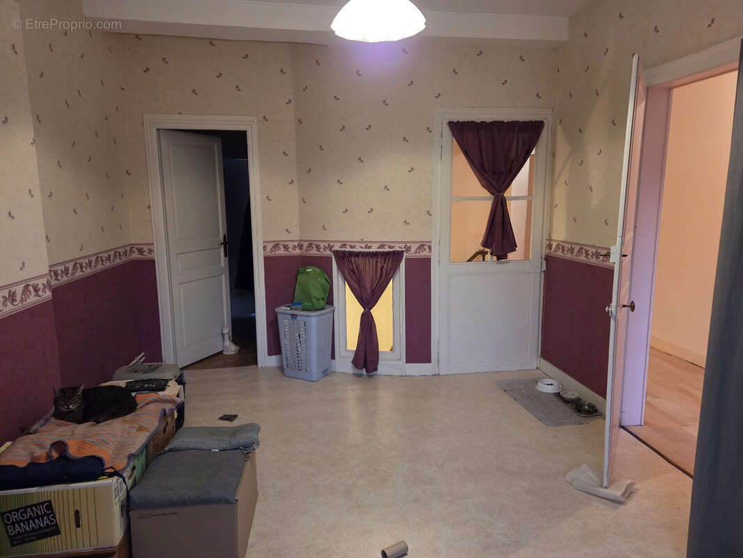 Maison à MAUBERT-FONTAINE