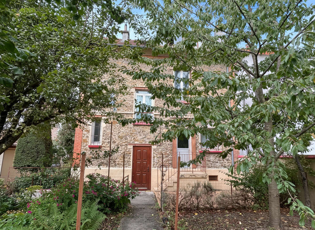 Maison à VILLENEUVE-SAINT-GEORGES