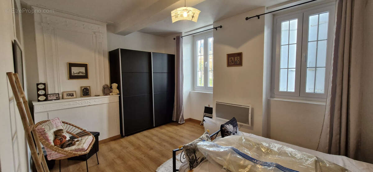 Maison à MORTAGNE-SUR-GIRONDE