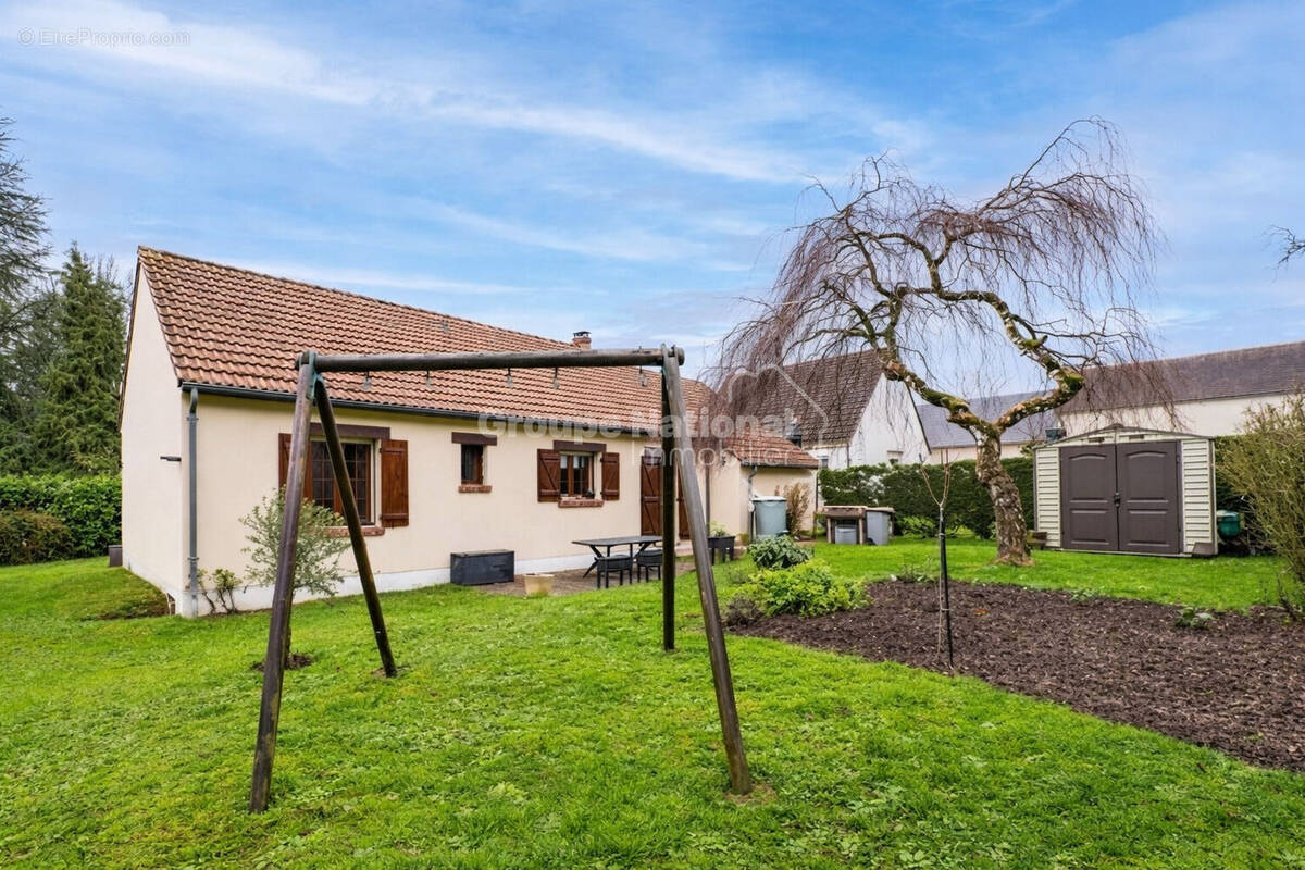 Maison à VILLENEUVE-LES-SABLONS