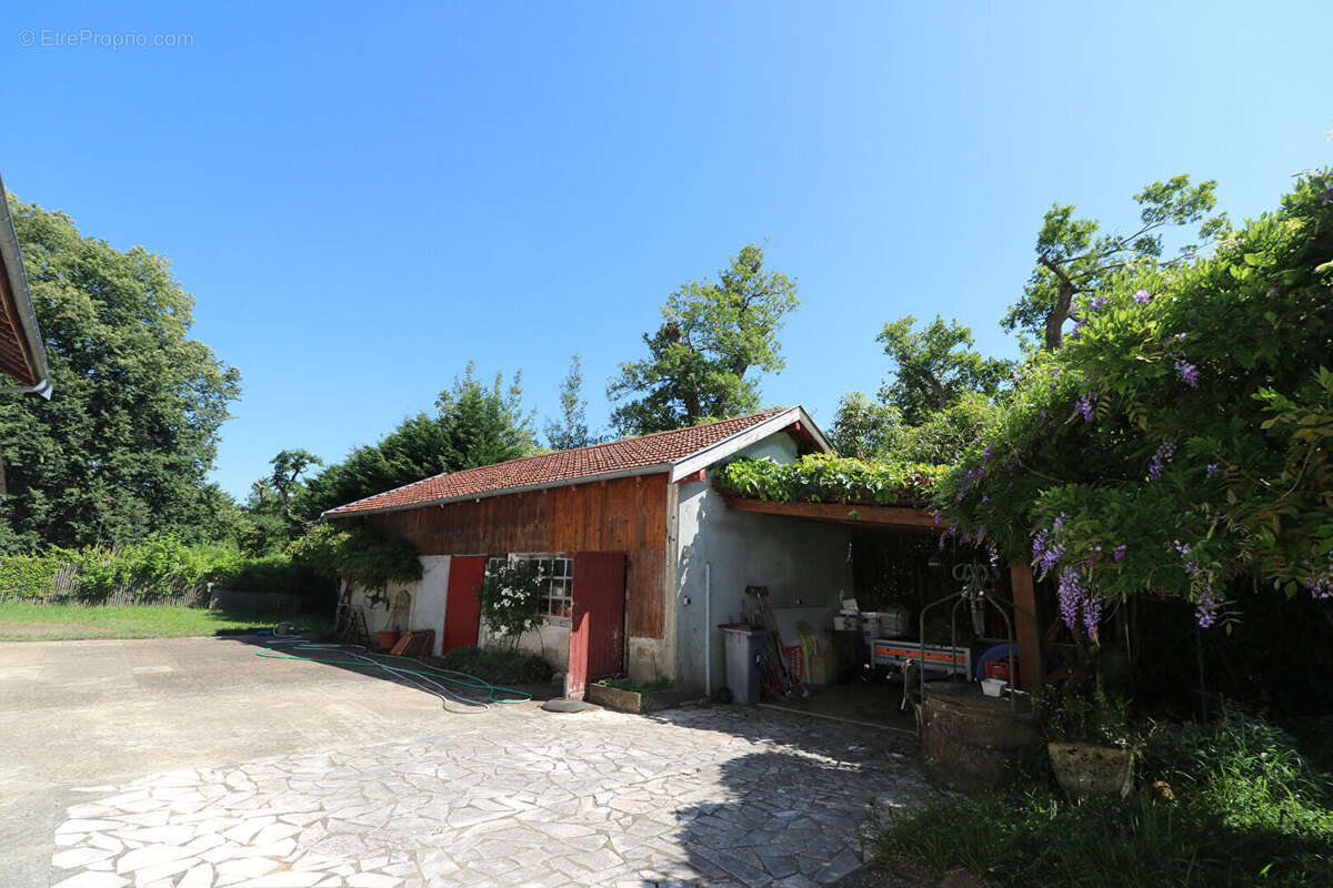 Maison à RIVIERE-SAAS-ET-GOURBY