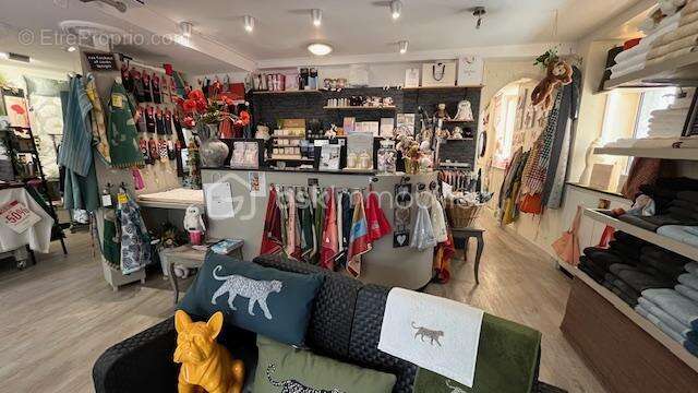 Commerce à PERIGUEUX