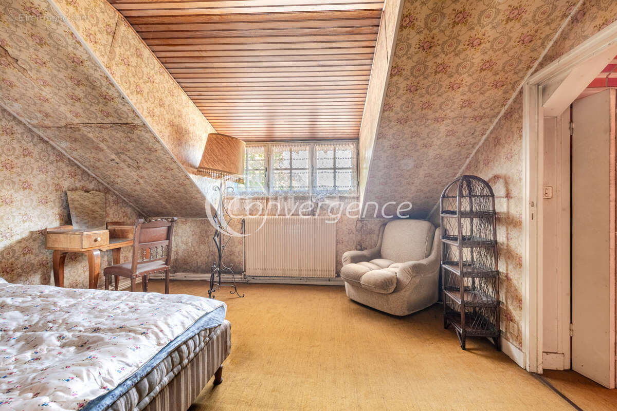 Maison de 150 m2 avec atelier de 185 m2 - photo 8