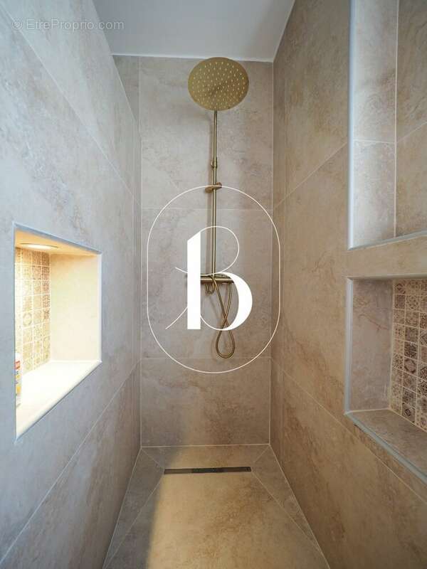 Maison à BAGNOLS-SUR-CEZE