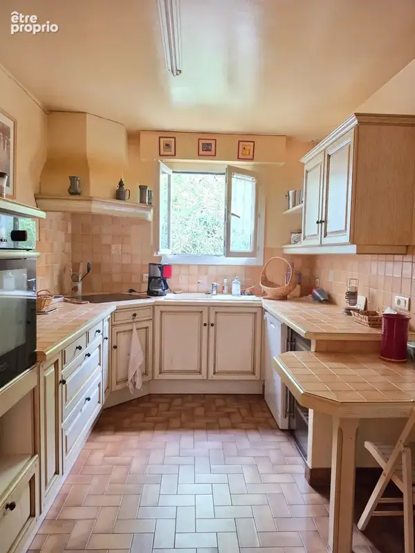 Au pied des collines, maison 3 chambres à rénover - photo 2