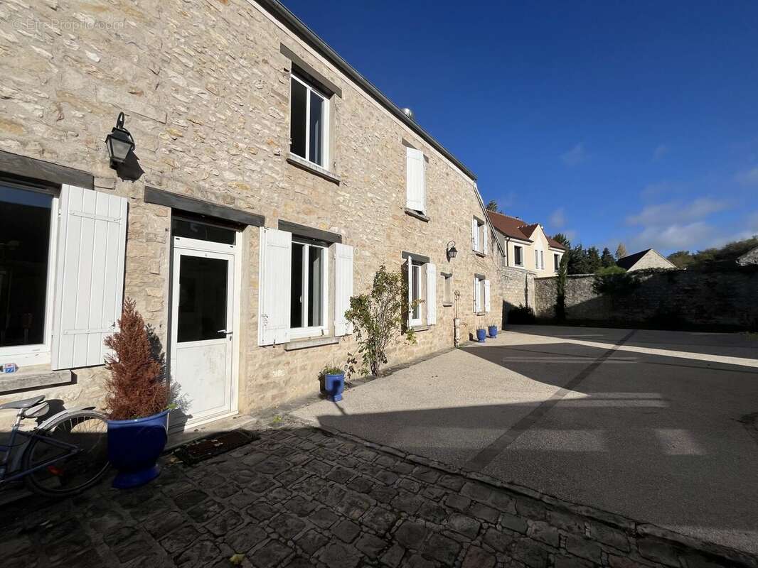 Maison à NOISY-SUR-ECOLE