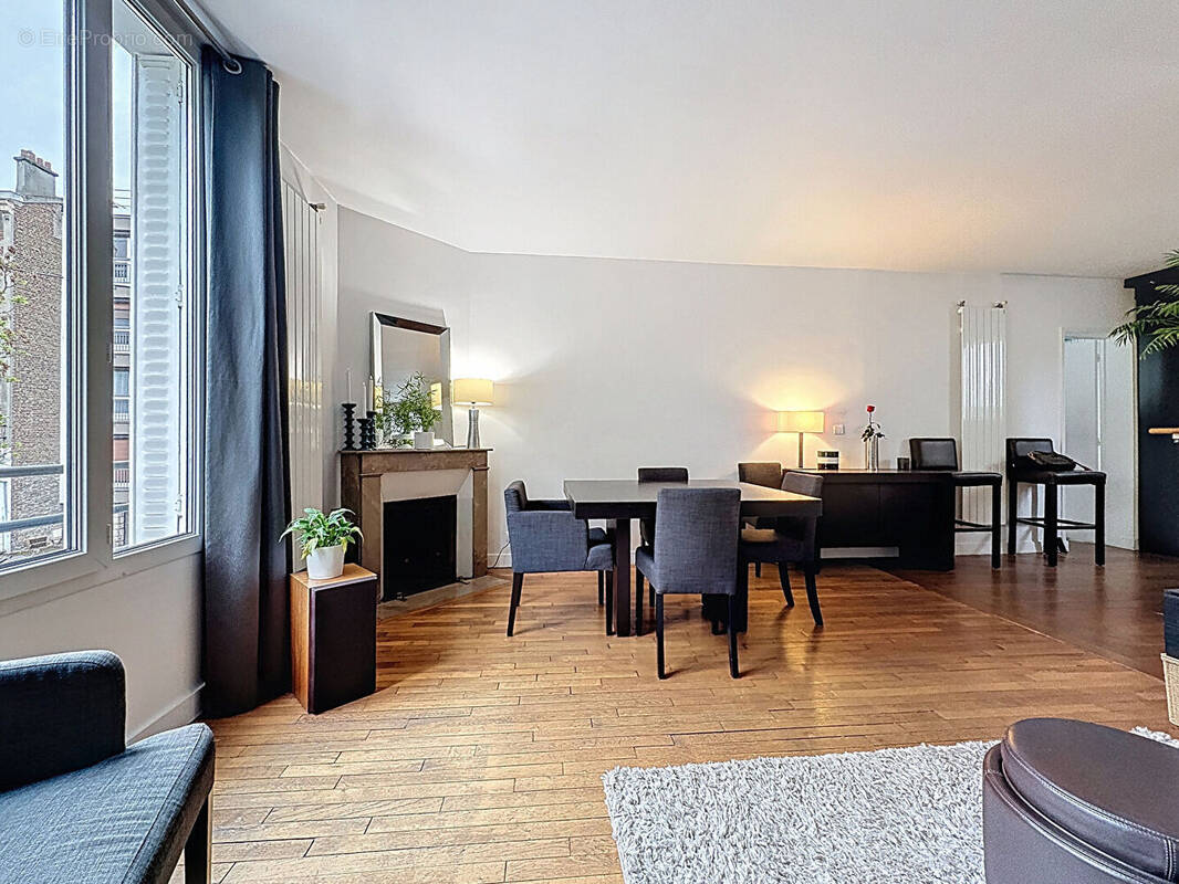 Appartement à SURESNES