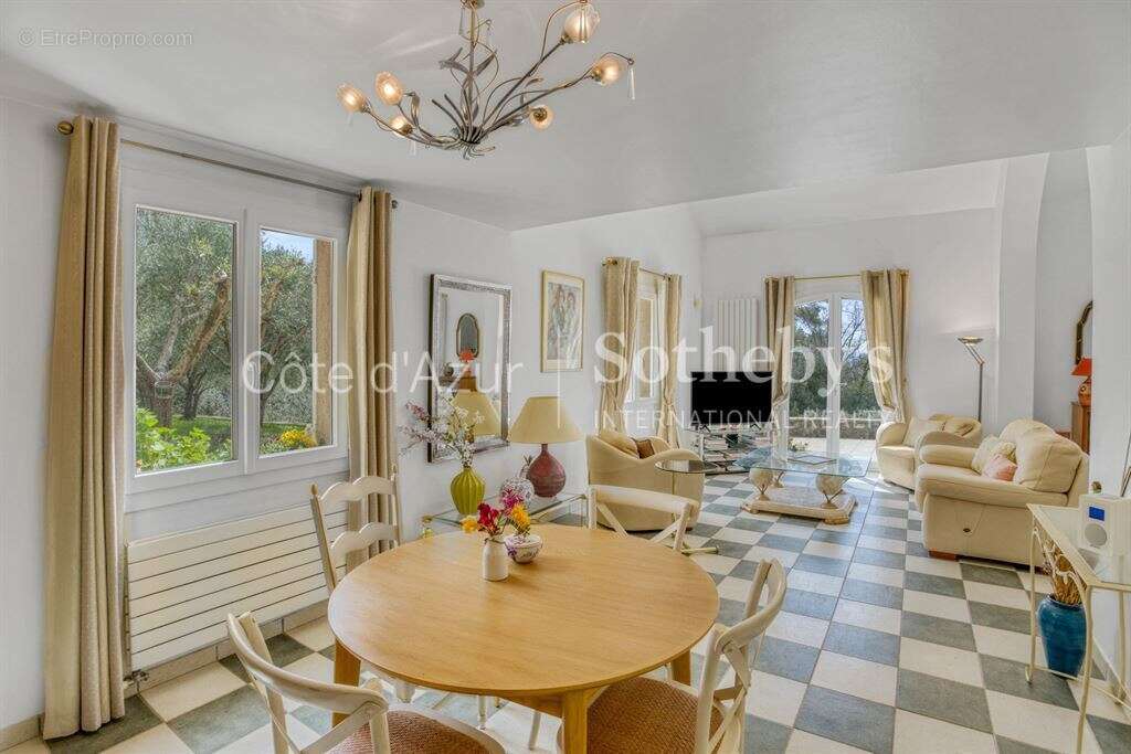 Somptueuse villa provençale avec vue dégagée, aperçu mer et piscine chauffée, à Cabris - photo 8