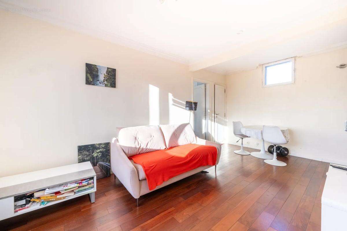 Appartement à COLOMBES