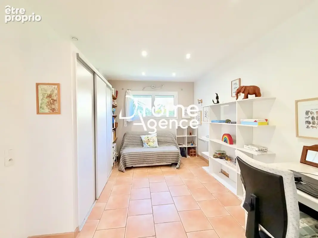 Maison 10 pièces 184 m² à vendre à Saint-Marcel-Les-Valence (26320) - photo 9