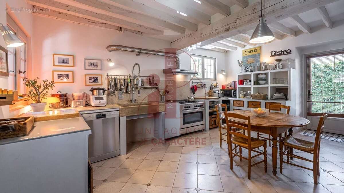 Maison à FONTAINEBLEAU