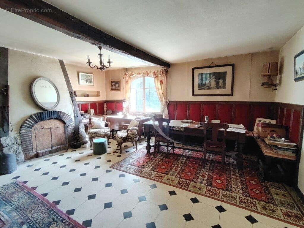 Maison à VITRY-AUX-LOGES