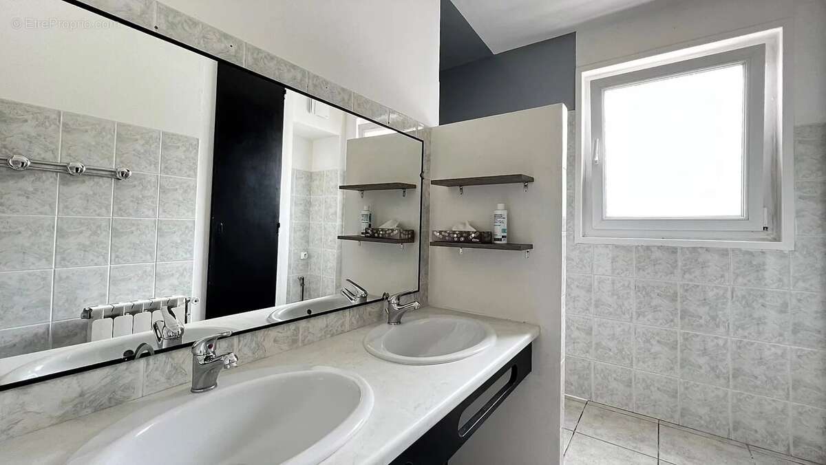 Maison à SAINT-GEORGES-DE-DIDONNE