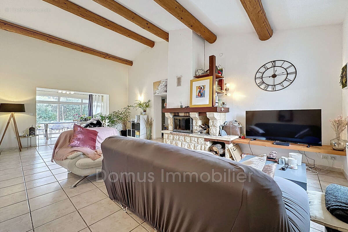 Maison à SAINT-SATURNIN-LES-AVIGNON