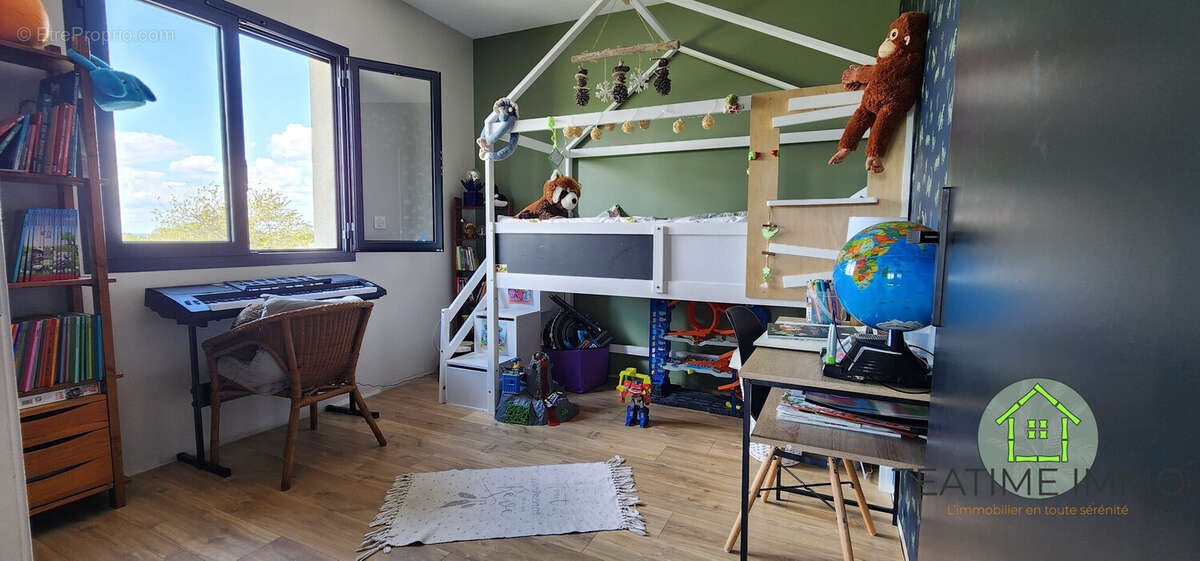 chambre enfant 1 - Maison à PLEAUX