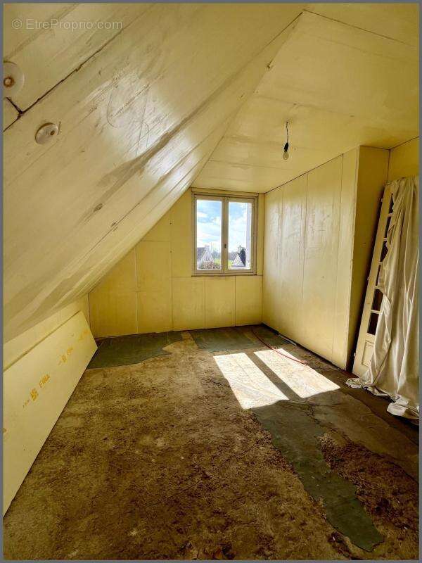 Maison à PLONEVEZ-PORZAY