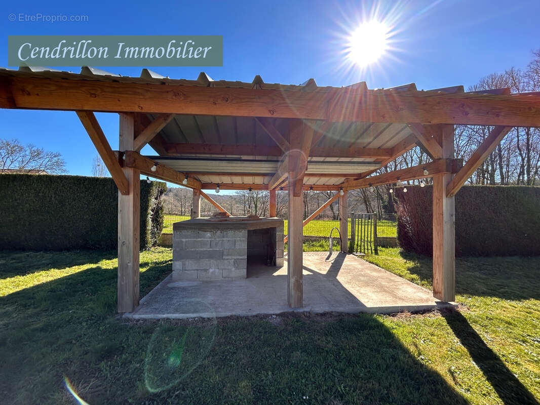 EXCLUSIVITÉ   Maison familiale  (115 m2) avec jardin clos et sous-sol complet à Sardent - photo 3