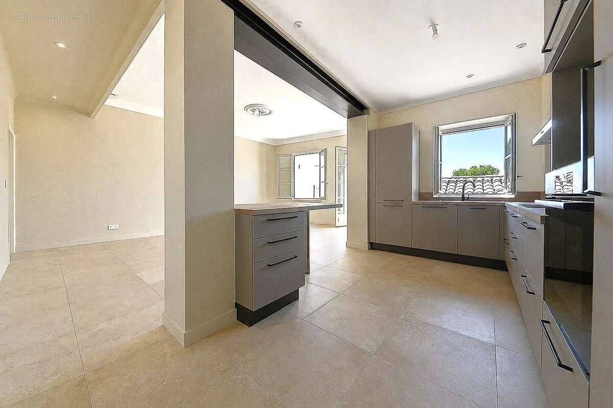 Appartement à UZES