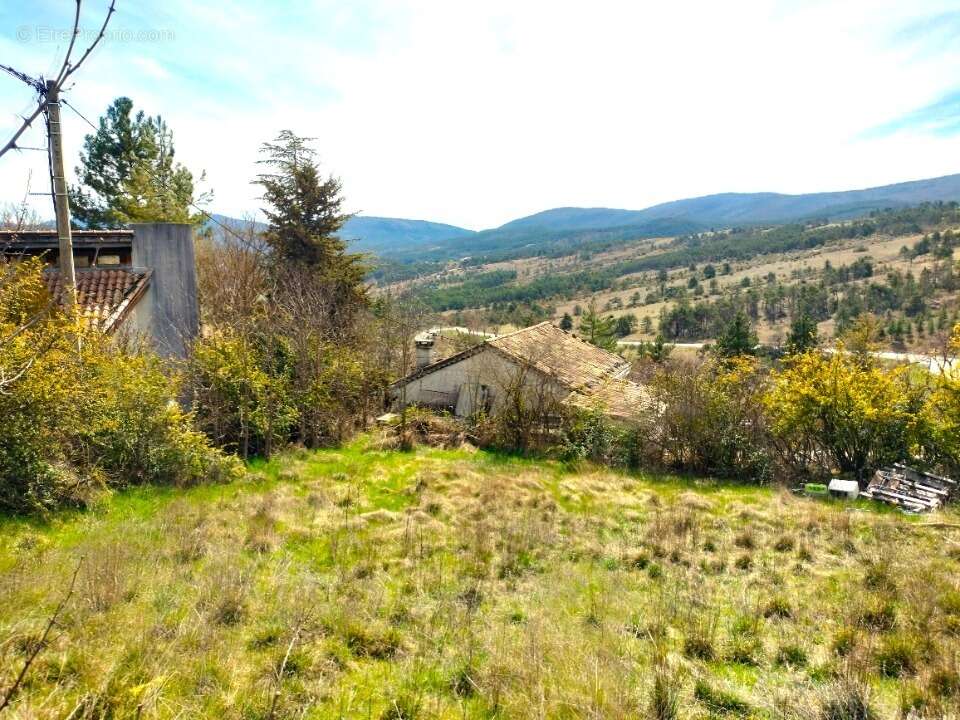Terrain 600 m² à Trigance  - photo 4