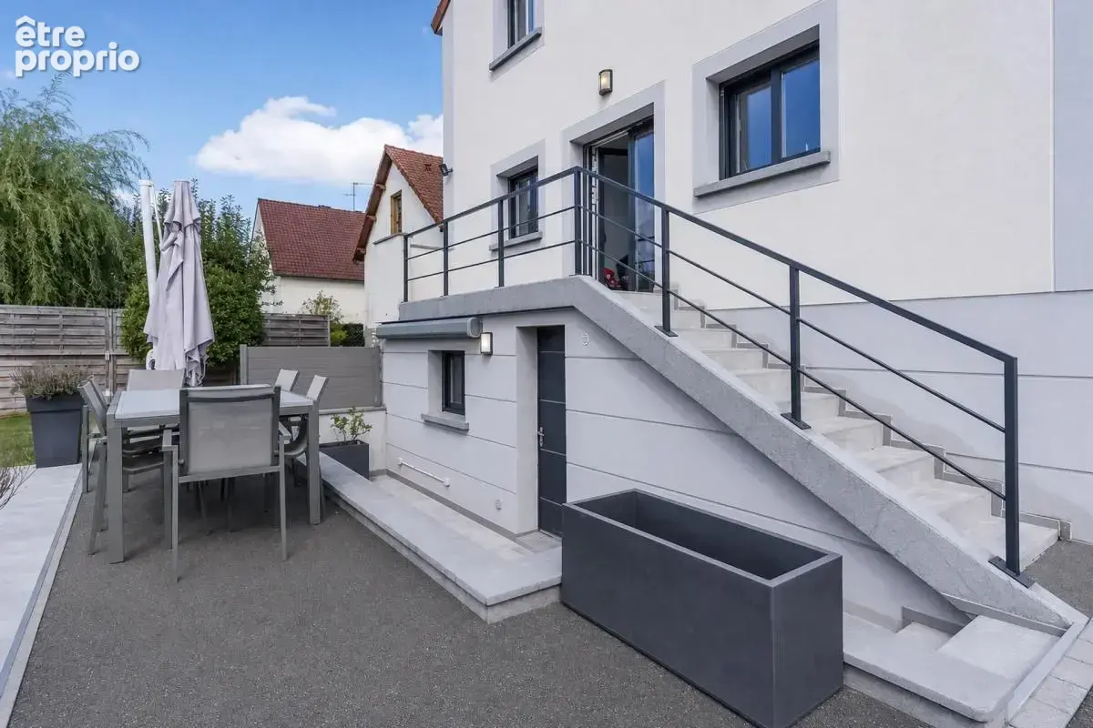 Maison familiale 7 pièces de 250 m² au Mesnil-Saint-Denis avec studio indépendant - photo 17