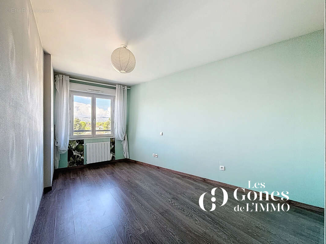 Appartement à CRAPONNE