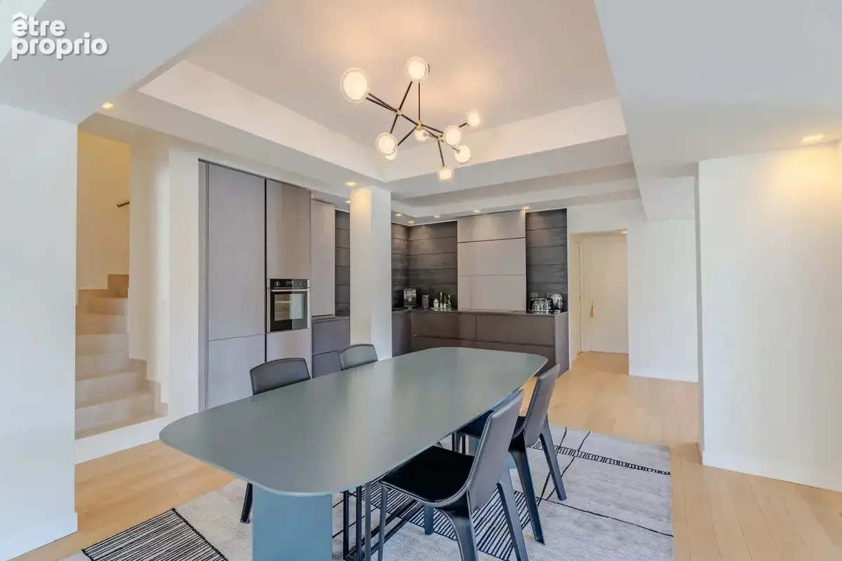 Villa contemporaine rénovée, terrain plat et piscine - photo 7