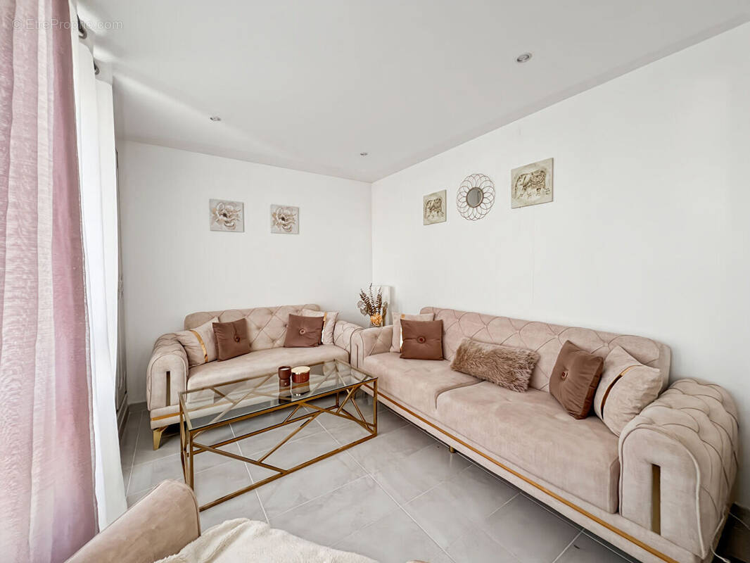 Appartement à DAMMARIE-LES-LYS