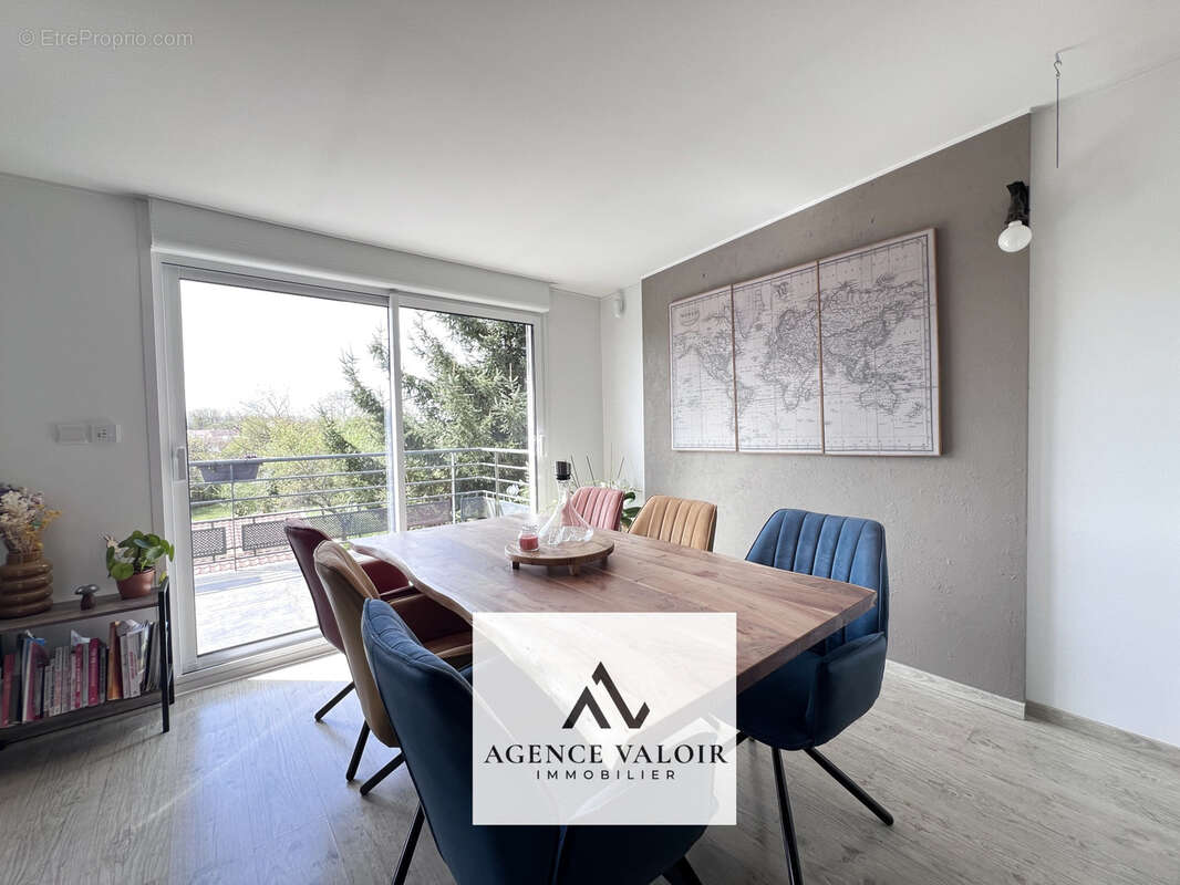 Appartement à AY-SUR-MOSELLE