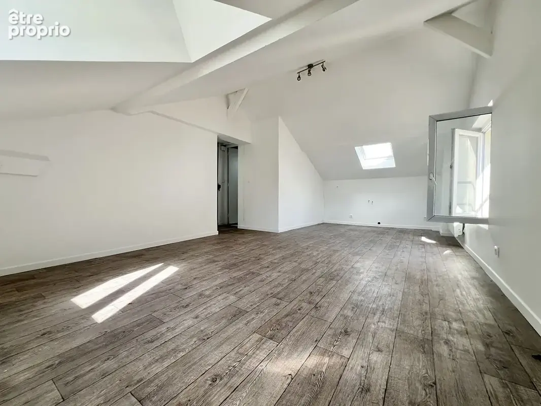 Alfortville Nord - Studio de 20.43 m2 loi Carrez et 28.95 m2 au sol - photo 6