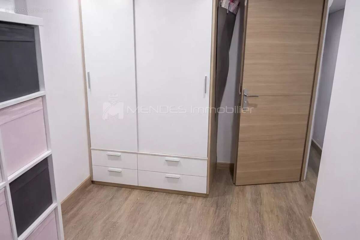 Menton – Appartement 3 pièces rénové avec balcons - photo 9