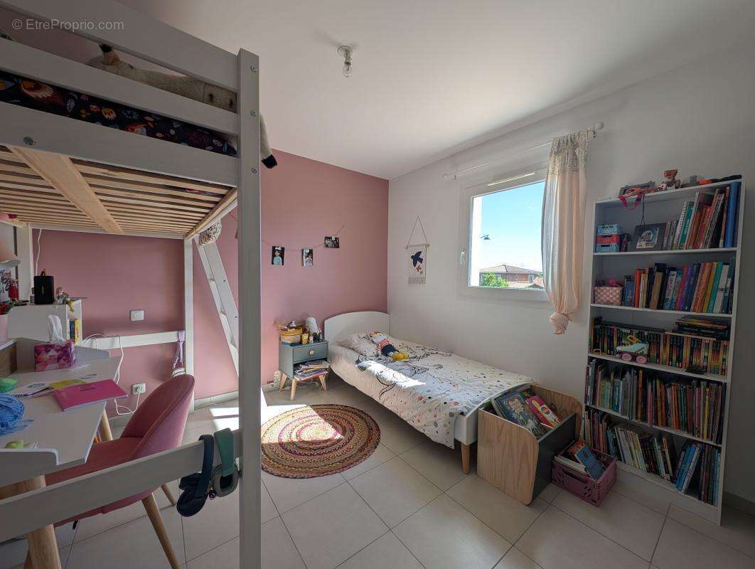 Maison à ROUJAN