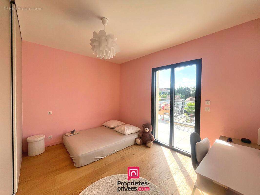 Maison à PUGET-SUR-ARGENS