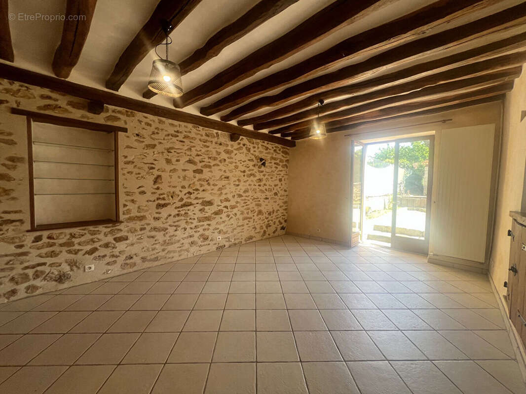 Maison à COUBERT