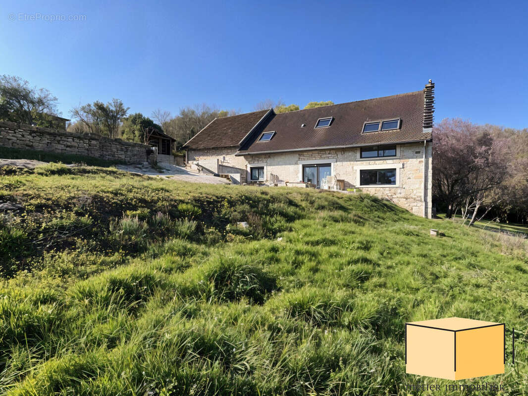 Maison à ARBIGNIEU