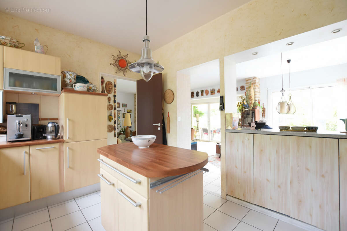 Maison à LES ESSARTS-LE-ROI