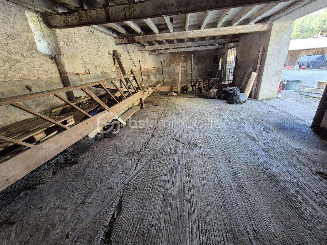 Maison à FLEE